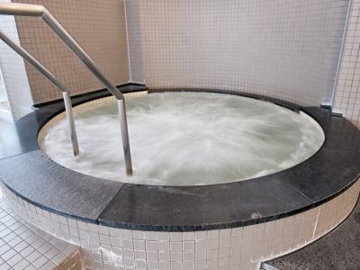 【大浴場】ジャグジーのマッサージ効果で癒されます