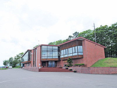 【ふらのワインハウス】富良野の広大な景色を一望できるレストラン。地元の食材を使用しています♪