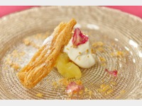 �f�B�i�[�i�f�U�[�g�j