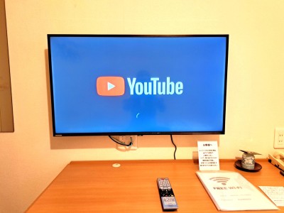 インターネット動画対応40インチ壁掛けTV