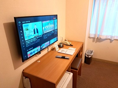 インターネット動画対応40インチ壁掛けTV