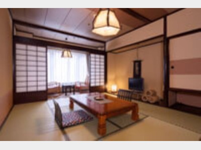 客室一例／和室10畳（広縁付）【ぬくもり館】