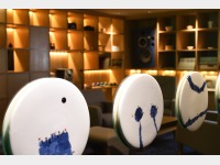 Rk̎R`AuRqv̓fBXvCɁB