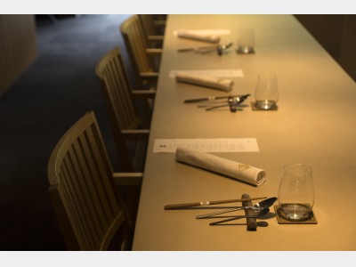 食事処「厨」のカウンターは20席です。