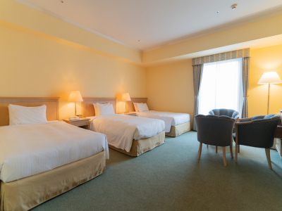 ラージトリプルルーム