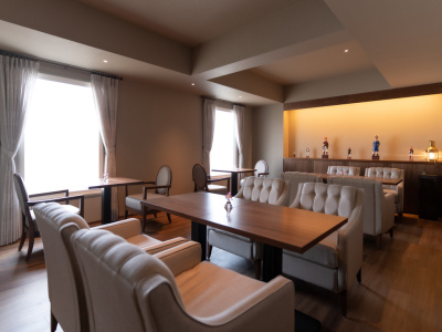 サロンクラスラウンジ