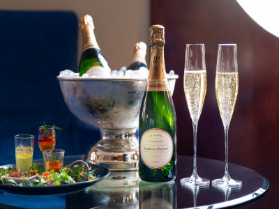 トップラウンジポールスター