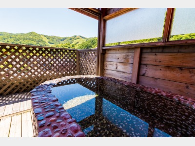 露天風呂付き客室（洋室・石造り浴槽）