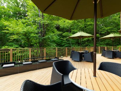 足湯＆テラス　※冬期間はクローズ