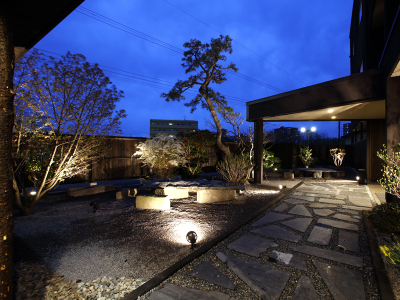 外観エントランス