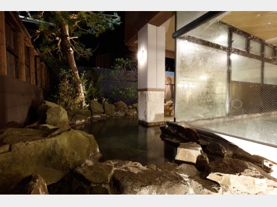 岩浴場　露天風呂