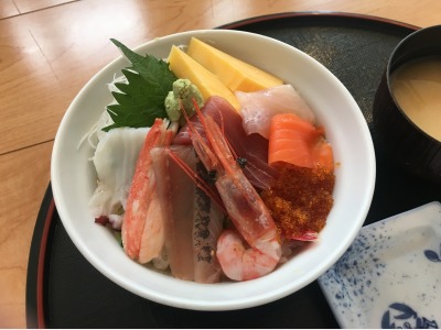 朝食　日替わり海鮮丼