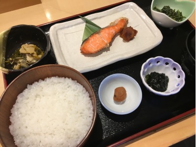 朝食　朝粥定食
