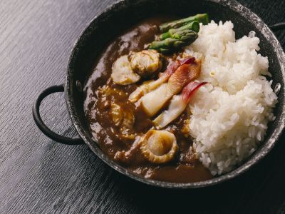 【アゼリア／朝食ブッフェ】北海道近海の「貝」を贅沢に使用した「函館貝鮮カレー」