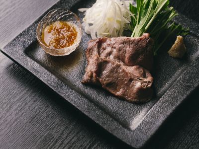 【アゼリア／朝食ブッフェ】目の前でシェフが焼きあげるホテル名物「牛焼きしゃぶ」