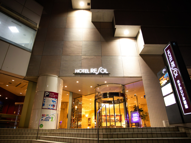 ホテルリソル函館 外観（夜）