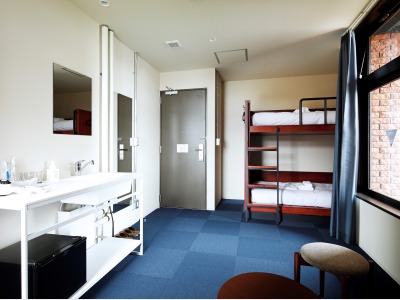 Bunk Twin with Shared Bathroom / 14㎡