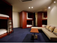 Bunk Group with Shared Bathroom / 40u