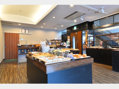 本館１Fベーカリーワンカラット