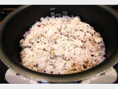 【十六穀ご飯】