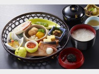 ���� ���