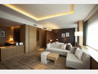 �_�u���i���j