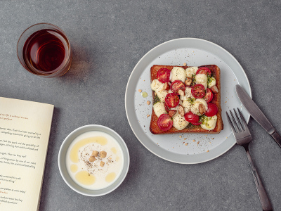 【朝食】 オープントースト、日替わりスープ、ドリンク　※イメージ／季節により内容が異なります。