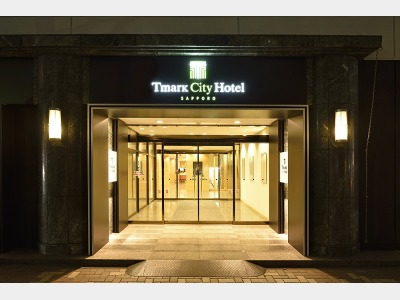 南側エントランス