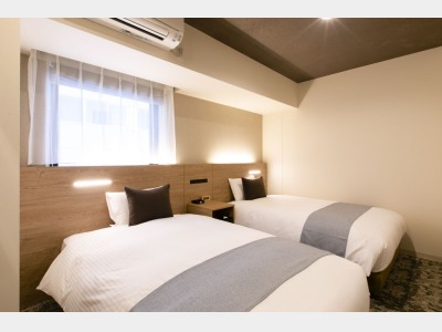 ユニバーサルツイン