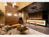 �t�����g�E���r�[