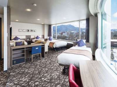 【客室】グランドデラックスルームパークビュー（50㎡）／ベッドサイズ横幅120㎝×2台（追加ベッド2台）