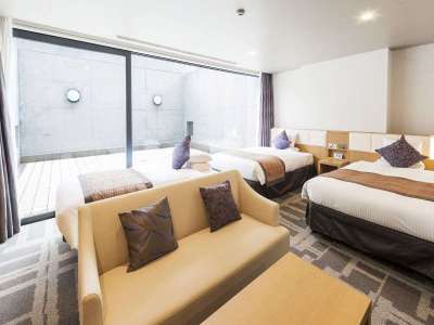 【客室】スーペリアツイン（35㎡）／ベッドサイズ横幅120㎝×2台（追加ベッド1台）・無料Wi-Fi・テレビ付