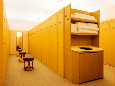 「スパ・アルパ」ロッカールーム