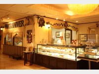 �{��َq�E�t�@���^�j�x�[��