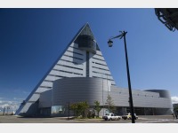 青森駅周辺情報 観光物産館アスパム