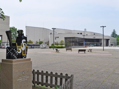 【周辺】八戸市公会堂