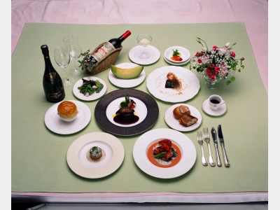 夕食一例　※ワインは含まれません