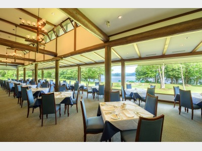 メインダイニングルーム