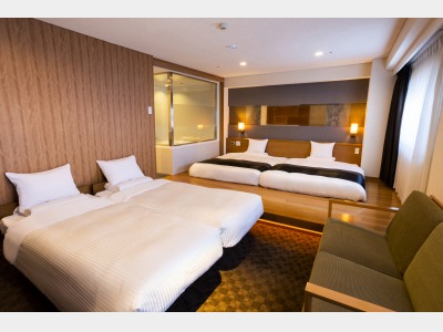 ジュニアスイート＋エキストラベッド2台【禁煙】