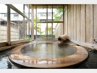 露天風呂付客室の一例