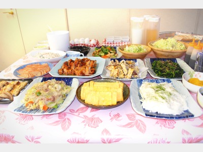 朝食バイキング