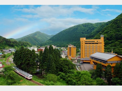 �l�G�ʂ�H�c�Â����@�����z�e���̊O��