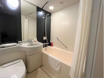 【バスルーム】ゆっくりとバスタイムをお楽しみください。