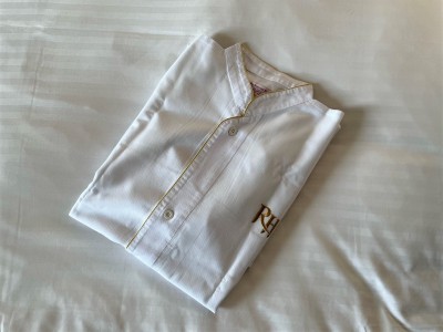 パジャマはワンピース型（フリーサイズ）です。