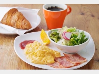 朝食