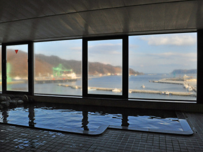 【展望大浴場】釜石湾が一望できる眺めの良い大浴場です。
