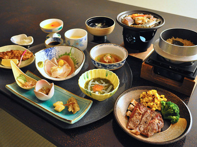 【ご夕食の一例】国産和牛ステーキ＆三陸海鮮陶板焼き御膳