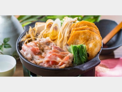 【6/1-7/20】夏の創作グルメバイキングイメージ(仙台麩のすき焼き風鍋)