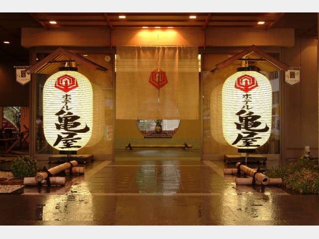 ホテル亀屋 玄関提灯