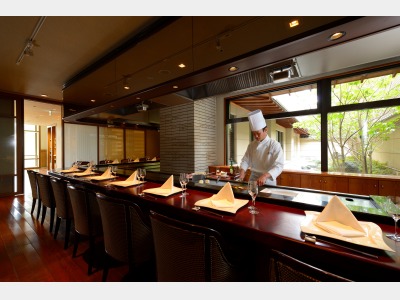 ガーデンレストラン「シェフズ　テラス」鉄板焼イメージ